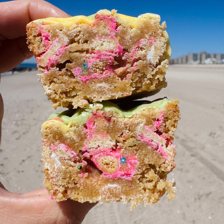 The PRIDE Frosted Animal Cracker Cookie Bar