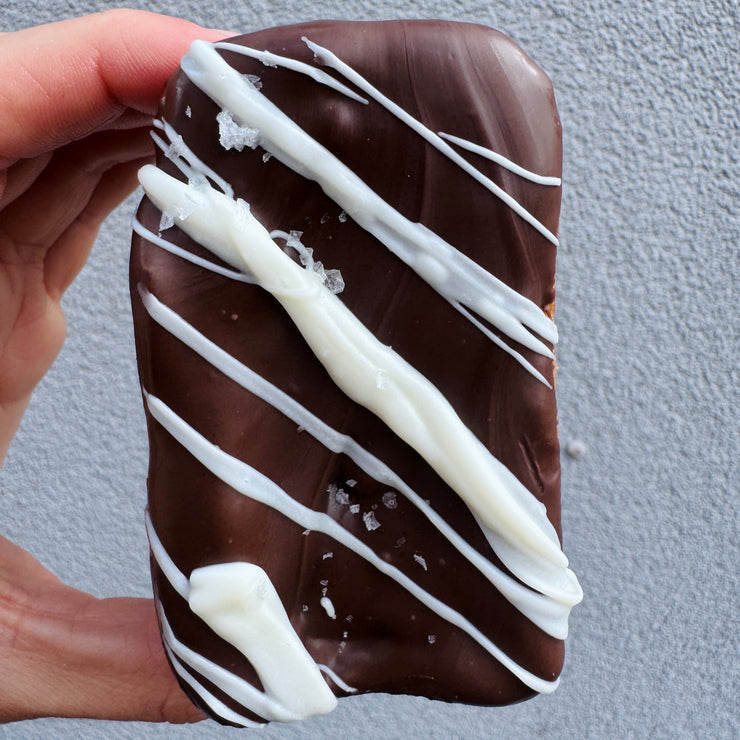 The PB & Dulce Cookie Bar